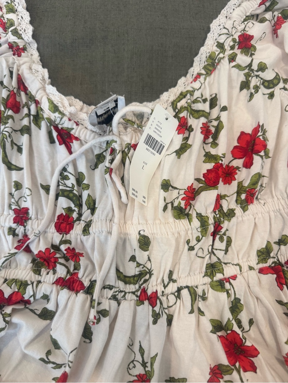 Anthropologie adorable flowy top. NWT.
